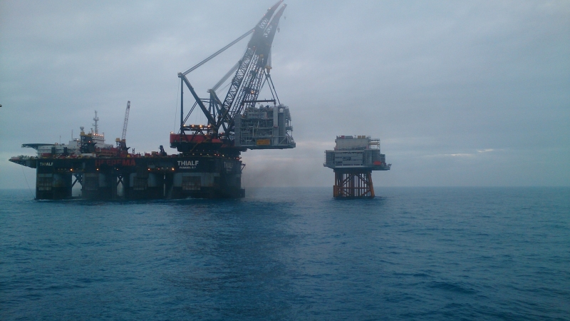 Instalation of the Edvard Grieg Topside on the filed at North Sea