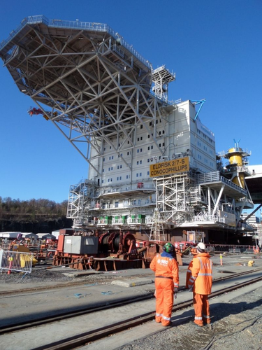 Eldfisk 2/7S Platform in Kvaerner Stord AS. The final stage of work